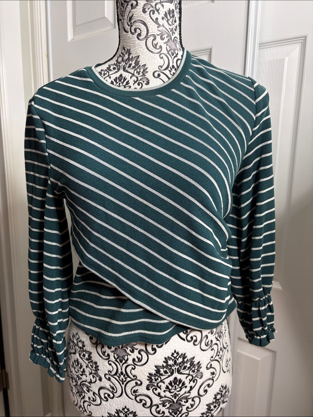 june & hudson Teal and White Striped Long-Sleeve Crewneck blouse XS
